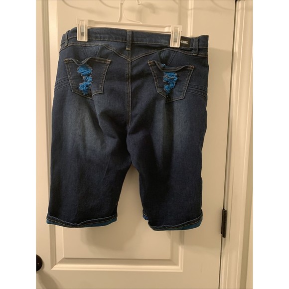 Be Girl Women's Plus Size 16 Blue Capri Jean Shorts Pockets Destroyed Distressed - Picture 13 of 16